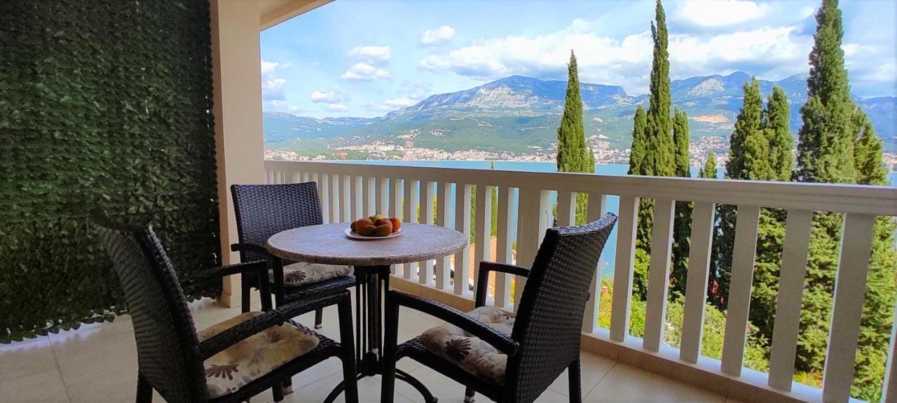 Villa Boka Sunrise Apartments Herceg Novi Exterior foto