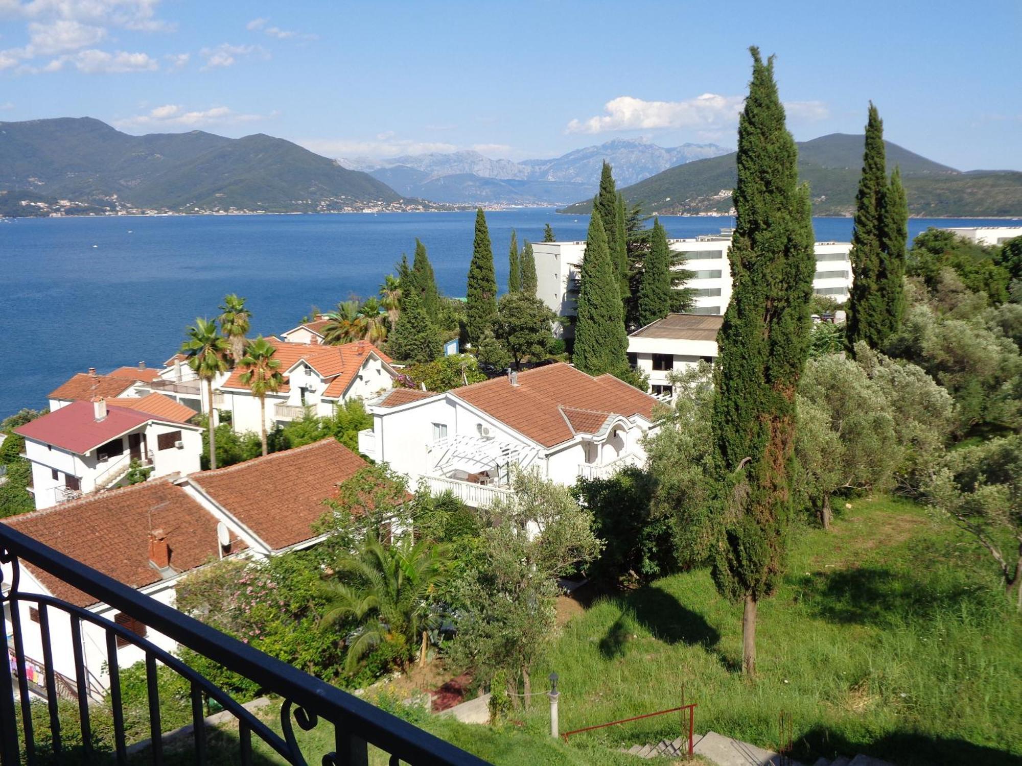 Villa Boka Sunrise Apartments Herceg Novi Exterior foto