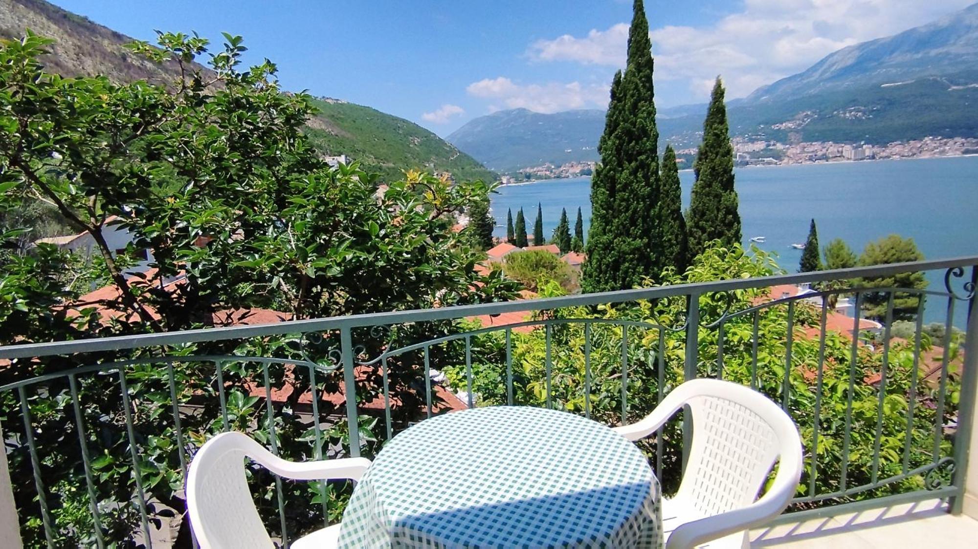 Villa Boka Sunrise Apartments Herceg Novi Cameră foto