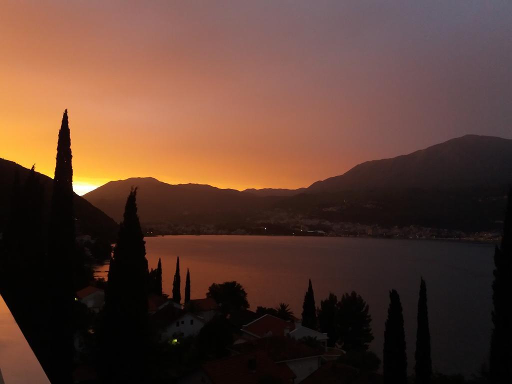 Villa Boka Sunrise Apartments Herceg Novi Exterior foto